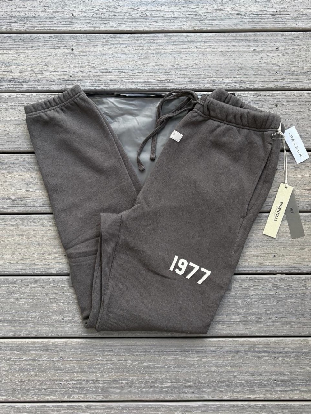 Fear Of God Essentials 1977 Iron SS22 Cuffed Sweatpants